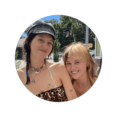 Marisa and Alexa Hull - Apple Fritter Sisters